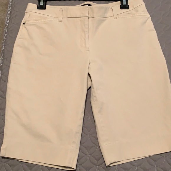 White House Black Market Bermuda Shorts Size 6 - Picture 1 of 6